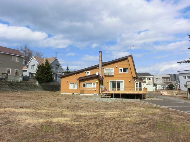 庭から見た建物です。The house seen from the garden.