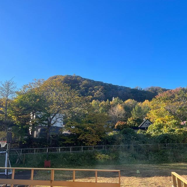 900坪の広い庭があります。There is a large garden of 900 tsubo.