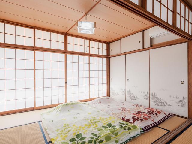 ・【寝室】みんなで泊まれる!布団で川の字