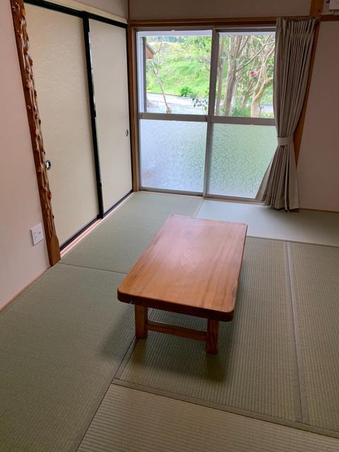 寝室2 畳(6畳)に布団を敷きます。