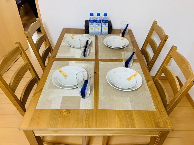 ダイニングテーブル