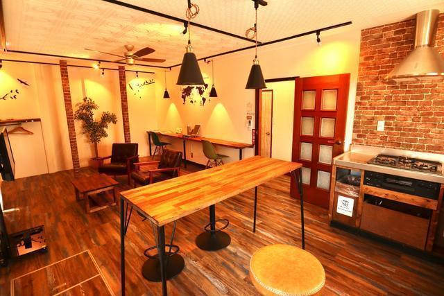 ☆リビング☆ 暖色系の照明で、落ち着いた空間となっています。