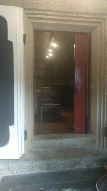 蔵部屋入り口（warehouse entrance）