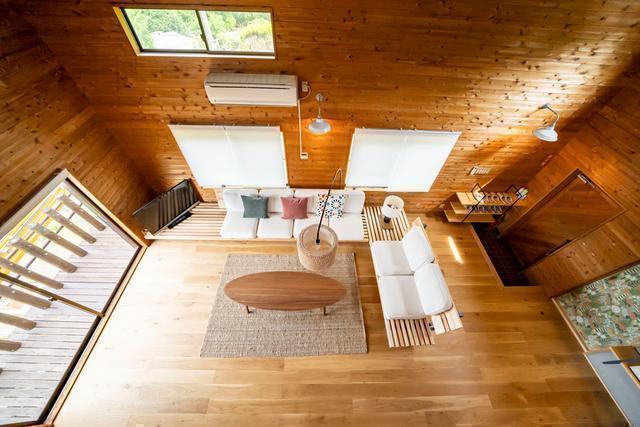 ロフトから見たリビング