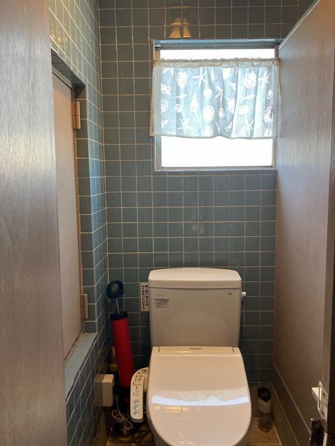 トイレは1.2.3.各階にございます。