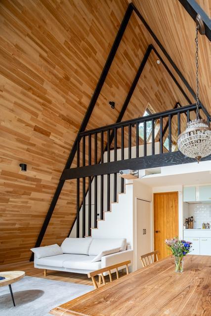 階段を上がると2階ロフト寝室があります。