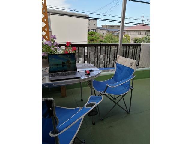 ベランダに喫煙所あり