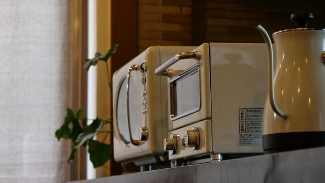 レンジ、トースター、ケトル
