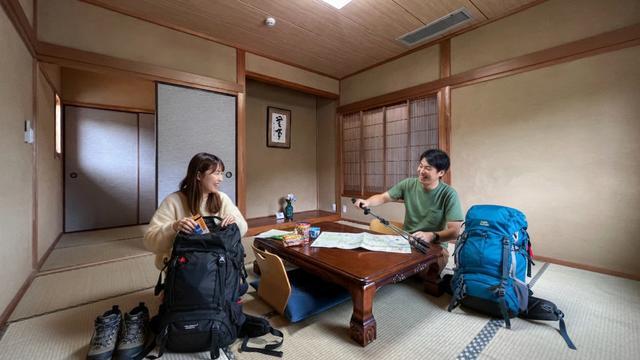 荷物を広げてもゆったり8畳和室