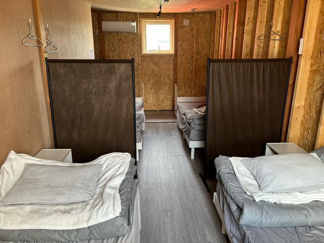 4人部屋の共用ドミトリールーム