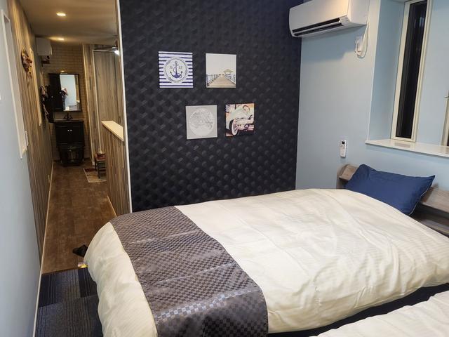 セミダブルベッド２台