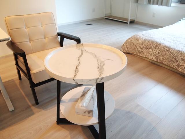 【一人用ソファとテーブル】ゆったりおくつろぎ頂けます