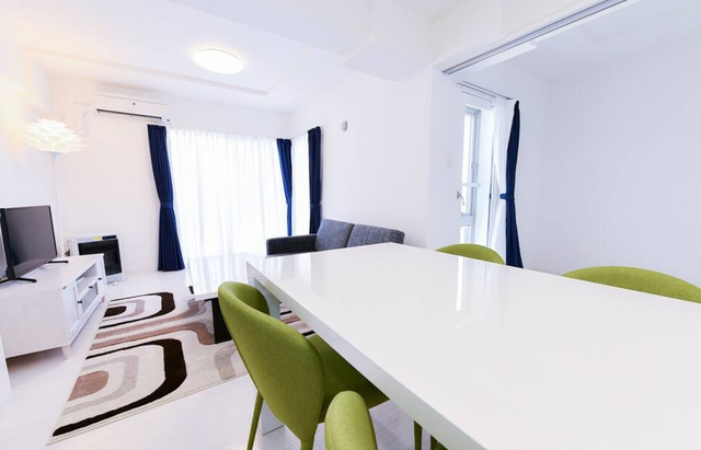 ダイニングテーブル