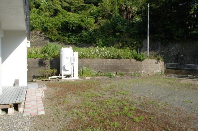 庭の空きスペースはBBQにご利用いただけます。